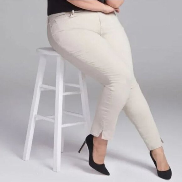 NWT Curves 360 by NYDJ Slim Straight Ankle Side Slits Cream Jeans - Size 26 - Picture 1 of 11